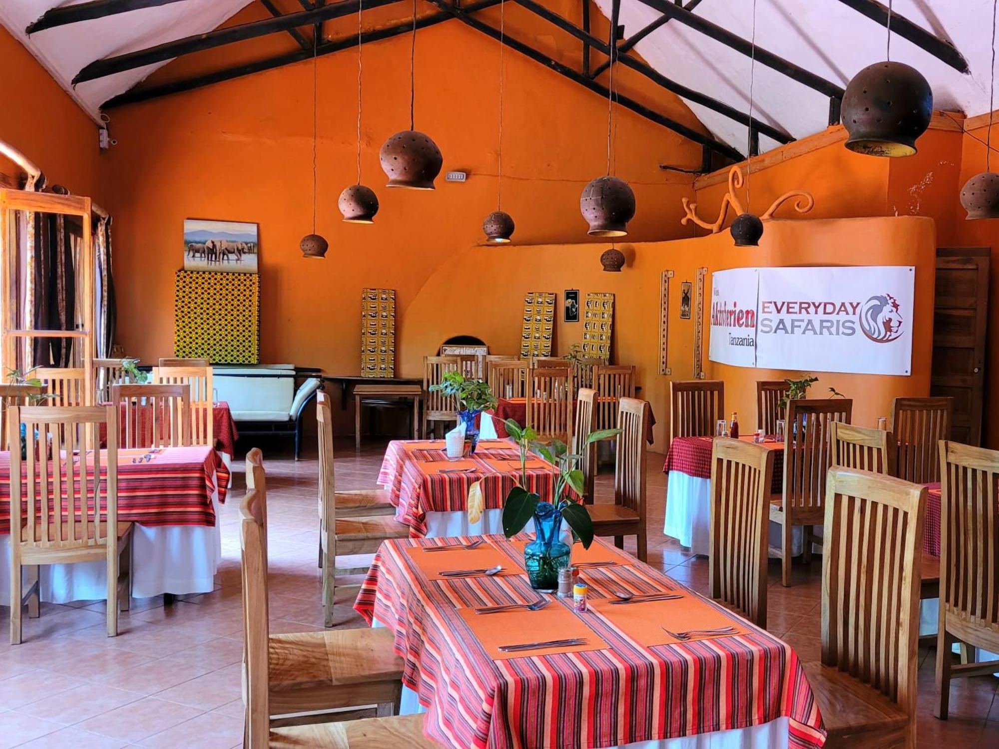 Babylon Lodge Marangu Eksteriør bilde