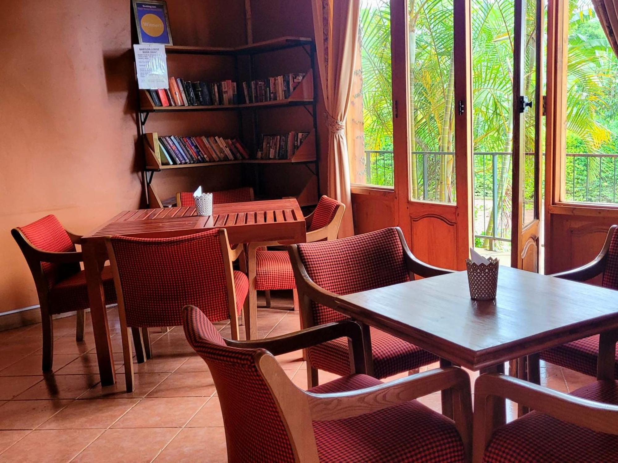 Babylon Lodge Marangu Eksteriør bilde